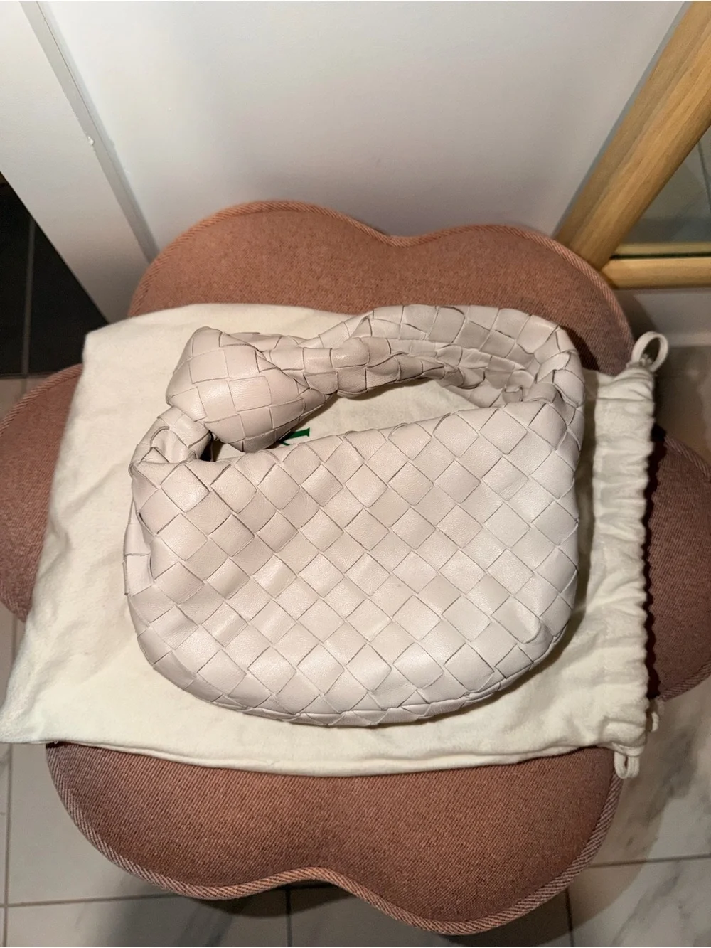 Bottega Veneta Cream Intrecciato Jodie Shoulder Bag - Picture 2 of 9